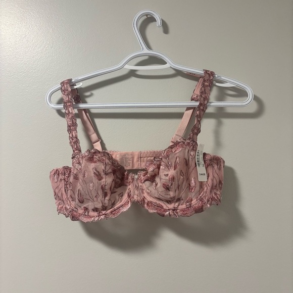 La Vie En Rose Other - NWT La Vie En Rose Wire Bralette 38B